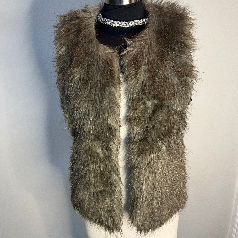 * STYLE & CO Faux Fur Vest *